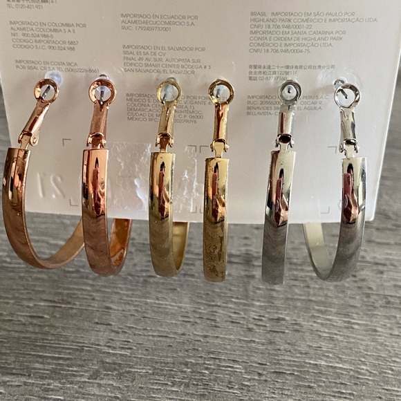 Hoop earring set - Picture 7 of 7